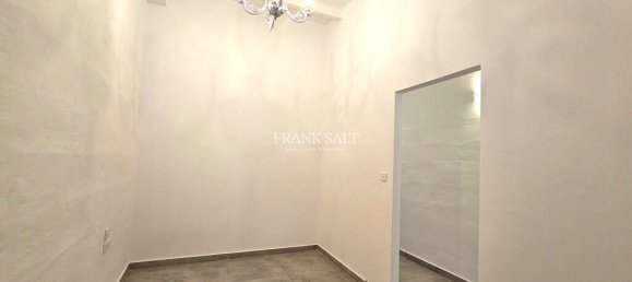 Maisonette de 2 dormitorios en Paola, Malta No. 2070 21