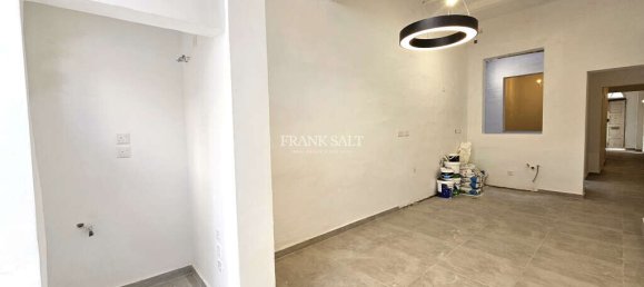 Maisonette de 2 dormitorios en Paola, Malta No. 2070 4