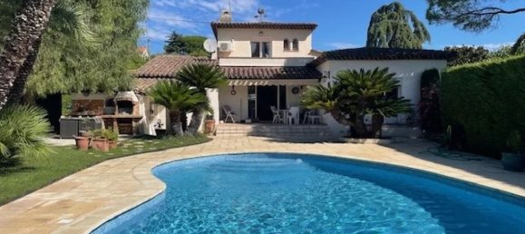 Villa de 4 habitaciónes en Mougins, France No. 295928 2
