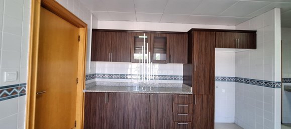 7 bedrooms Villa in Abu Dhabi, UAE No. 23039 11