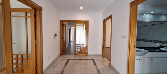 7 bedrooms Villa in Abu Dhabi, UAE No. 23039 25