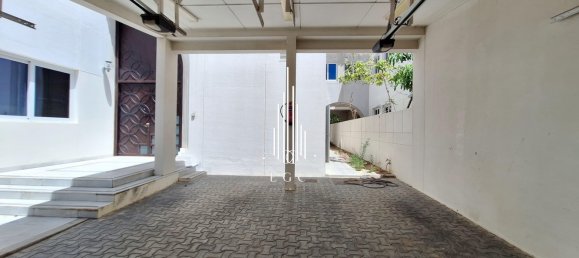 7 bedrooms Villa in Abu Dhabi, UAE No. 23039 26