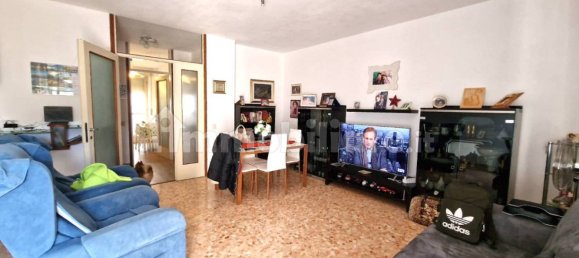 Квартира с 2 спальнями в Удине, Италия № 64456 3