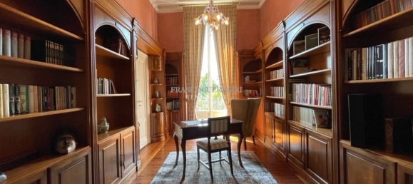 Вилла с 9 спальнями в Мерате, Италия № 69828 16