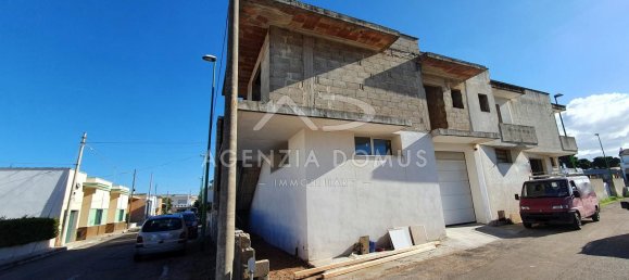 5 rooms House in Racale, Italy No. 130773 2