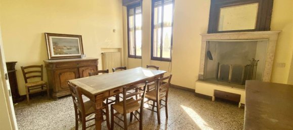 Вилла с 4 спальнями в Борго Виргилио, Италия № 85166 18