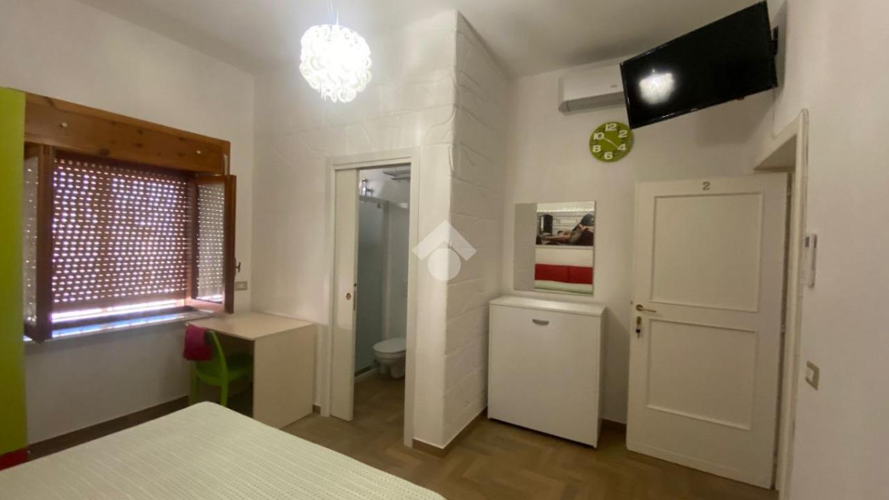 Квартира с 4 комнатами в Джиноза, Италия № 72902