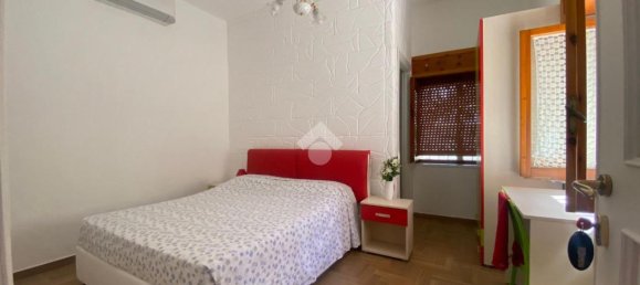 Квартира с 4 комнатами в Джиноза, Италия № 72902 10