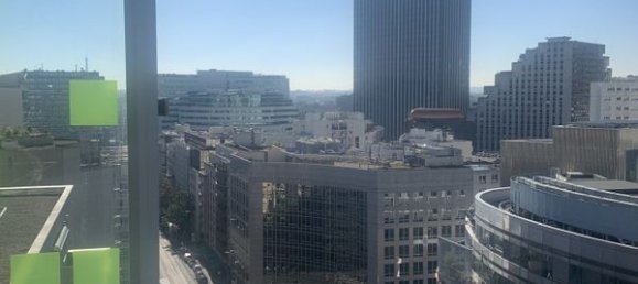 Apartamento de 2 dormitorios en Courbevoie, France No. 149796 14