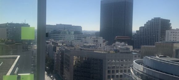 Apartamento de 2 dormitorios en Courbevoie, France No. 149796 16