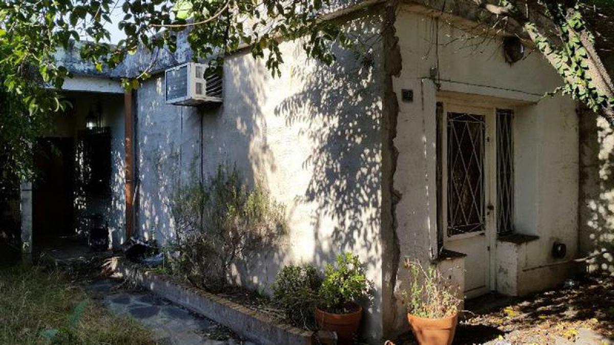 3 bedrooms House in Quilmes, Argentina No. 57895