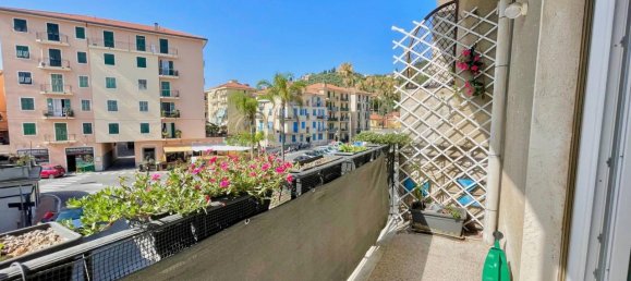 6 rooms Apartment in Imperia, Italy No. 174412 20