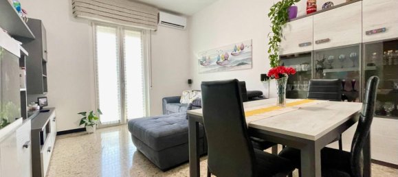 6 rooms Apartment in Imperia, Italy No. 174412 3