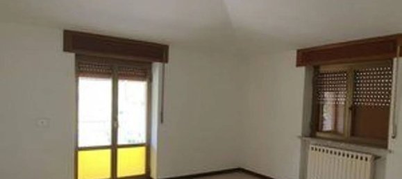 4 bedrooms Apartment in Lauria, Italy No. 41566 11