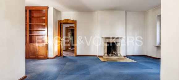 4 bedrooms Villa in Venegono Inferiore, Italy No. 126318 9