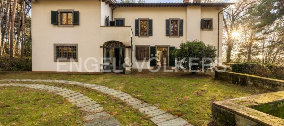 4 bedrooms Villa in Venegono Inferiore, Italy No. 126318 2