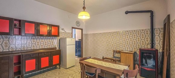 3 Schlafzimmer Wohnung in Piansano, Italy, Nr. 75566 2