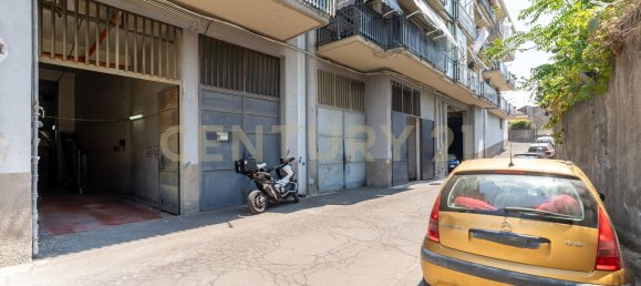 Apartamento de 5 dormitorios en Catania, Italy No. 327392 25