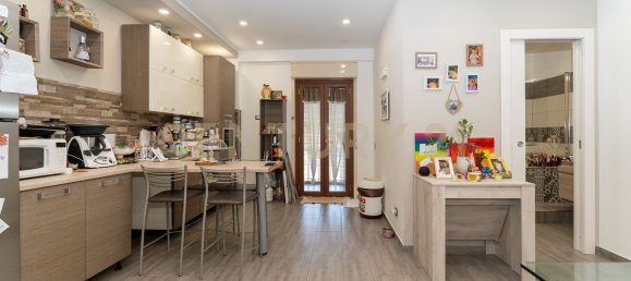 Apartamento de 5 dormitorios en Catania, Italy No. 327392 8