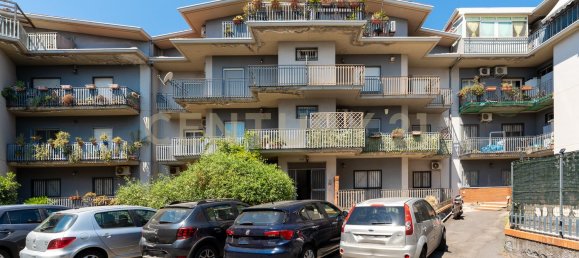 Apartamento de 5 dormitorios en Catania, Italy No. 327392 2