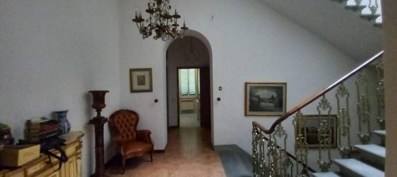 10 rooms House in Florence, Italy No. 18623 2