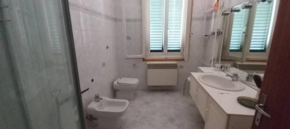 10 rooms House in Florence, Italy No. 18623 12