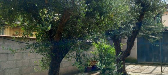 10 rooms House in Florence, Italy No. 18623 3