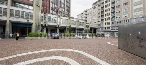 Коммерческая недвижимость с 5 комнатами в Генуя, Италия № 36441 15