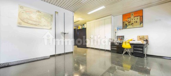 Коммерческая недвижимость с 5 комнатами в Генуя, Италия № 36441 2