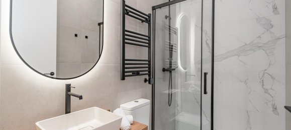 2 bedrooms Apartment in Madrid, Spain No. 93834 6