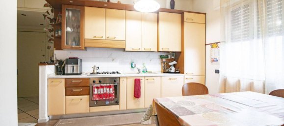 2 bedrooms Apartment in Senago, Italy No. 156086 4