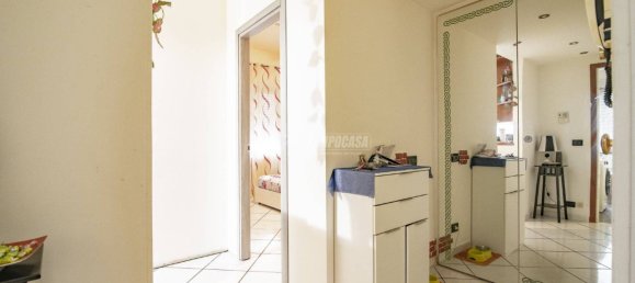 2 bedrooms Apartment in Senago, Italy No. 156086 9