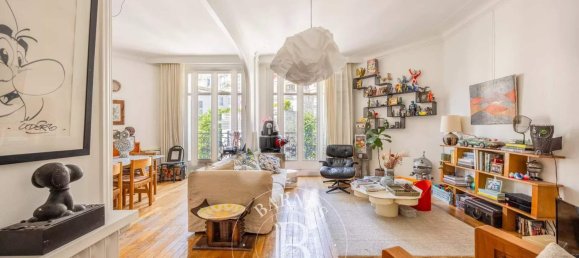 2 bedrooms Apartment in Paris, France No. 326693 2