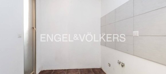 3 bedrooms Apartment in Rome, Italy No. 127758 10