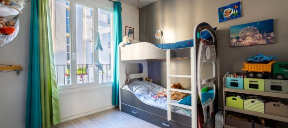 2 bedrooms Apartment in Paris, France No. 184451 6