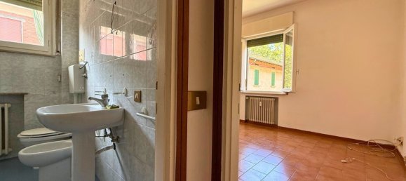 4 bedrooms Apartment in Reggio Emilia, Italy No. 346706 16