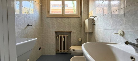 4 bedrooms Apartment in Reggio Emilia, Italy No. 346706 18