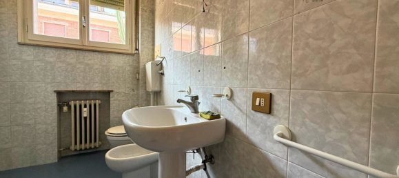 4 bedrooms Apartment in Reggio Emilia, Italy No. 346706 17