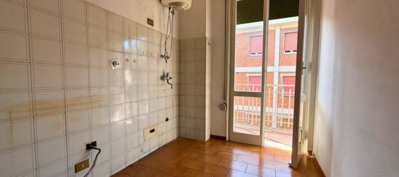 4 bedrooms Apartment in Reggio Emilia, Italy No. 346706 7