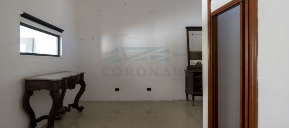 35m² Commercial property in Rome, Italy No. 369768 2