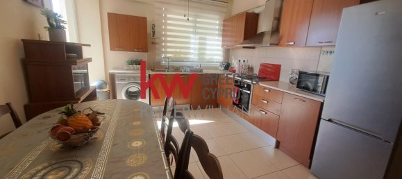 3 bedrooms Apartment in Larnaca, Cyprus No. 26376 4