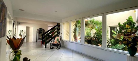 5 bedrooms House in Laroque-Timbaut, France No. 201325 3