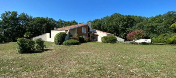 5 bedrooms House in Laroque-Timbaut, France No. 201325 28