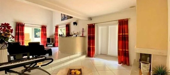 5 bedrooms House in Laroque-Timbaut, France No. 201325 20