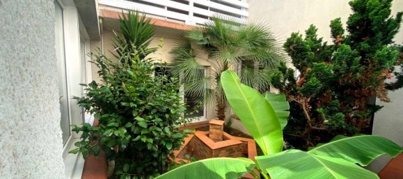 5 bedrooms House in Laroque-Timbaut, France No. 201325 4