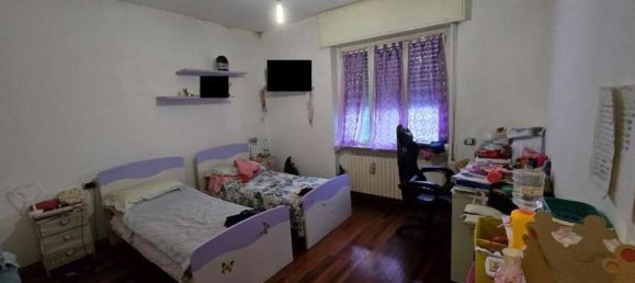 3 rooms Apartment in Como, Italy No. 2832 6