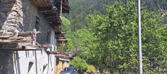 8 rooms House in La Salle, Italy No. 86009 13