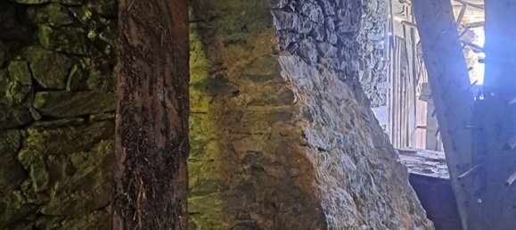 8 rooms House in La Salle, Italy No. 86009 18