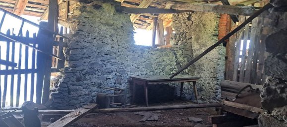 8 rooms House in La Salle, Italy No. 86009 4