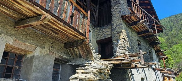 8 rooms House in La Salle, Italy No. 86009 5